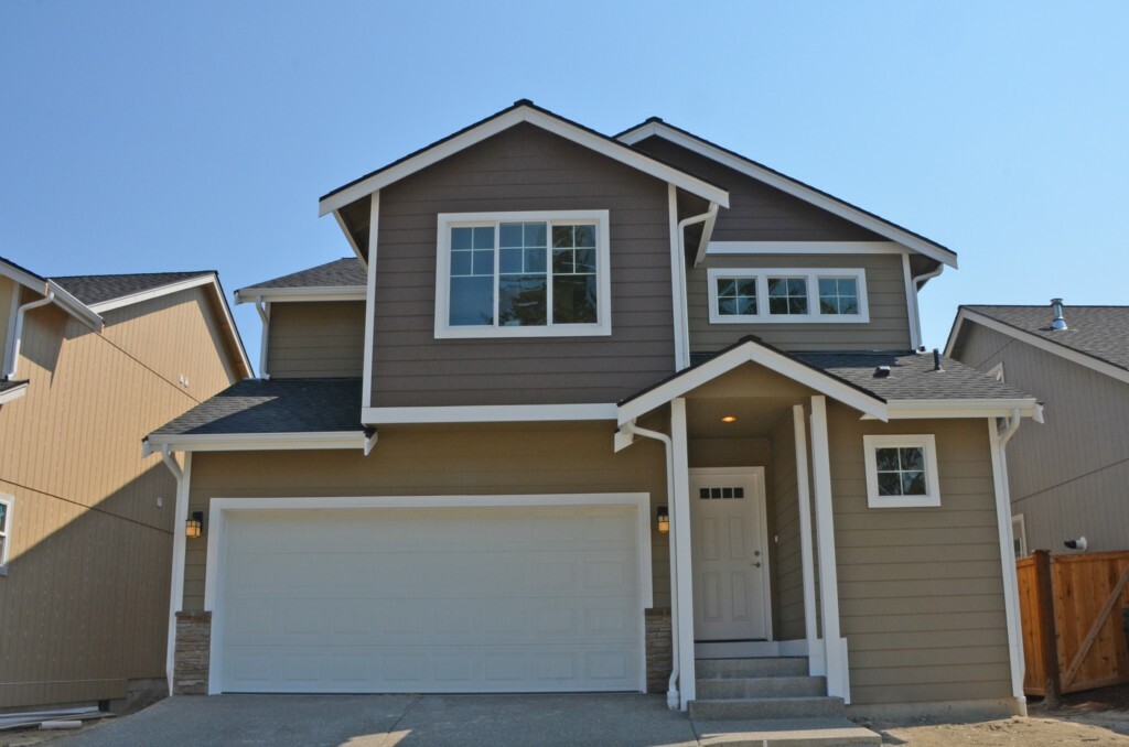 Property Photo:  791 Courage Ct SE  WA 98366 