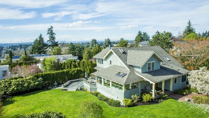 1401 92nd Ave NE  Clyde Hill WA 98004 photo