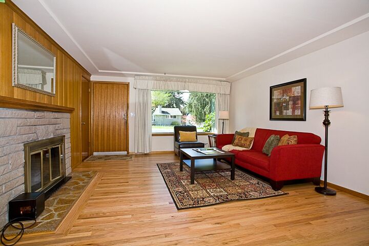 Property Photo: 19532 Burke Ave N WA 98133
