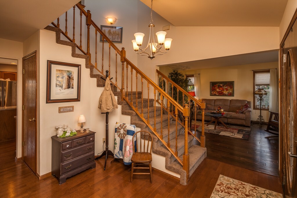 Property Photo:  1124 N Cascade Ct  WA 98264 