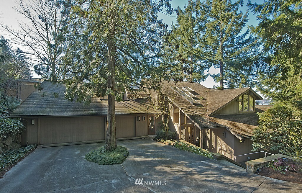 Property Photo:  1455 Evergreen Point Road  WA 98039 