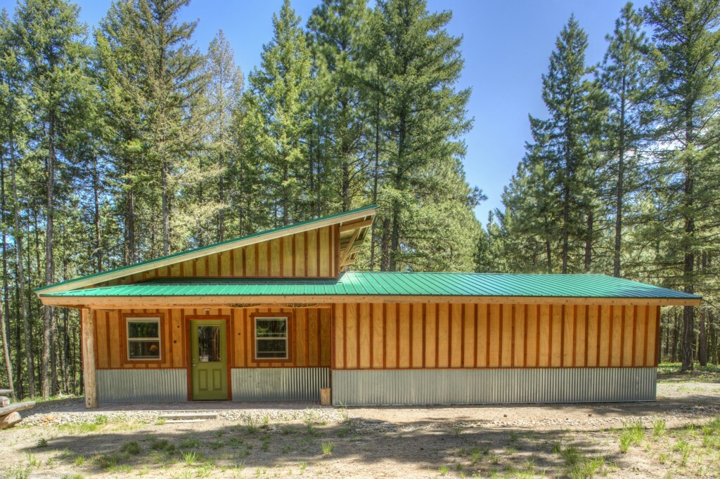 Property Photo:  19 Airstrip Rd N  WA 98856 