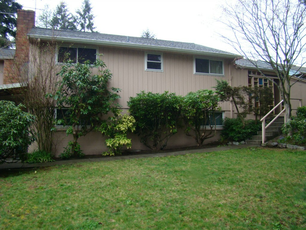 Property Photo:  20226 20th Place NE  WA 98155 