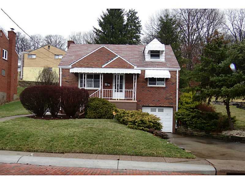 Property Photo:  2207 Lucina Ave  PA 15210 