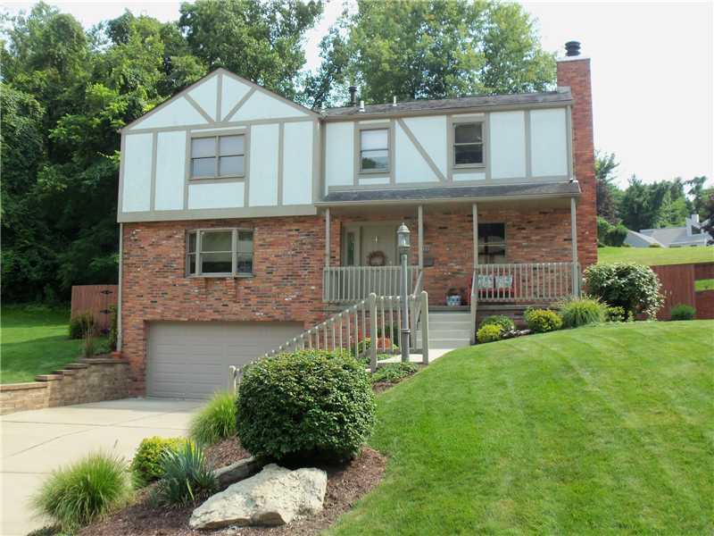 Property Photo: 233 Black Oak Dr PA 15220