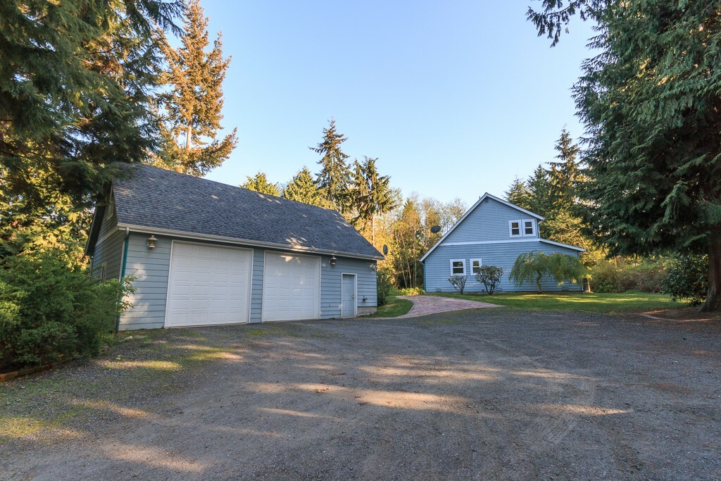 Property Photo:  31999 Salsbury Hill Place NE  WA 98370 