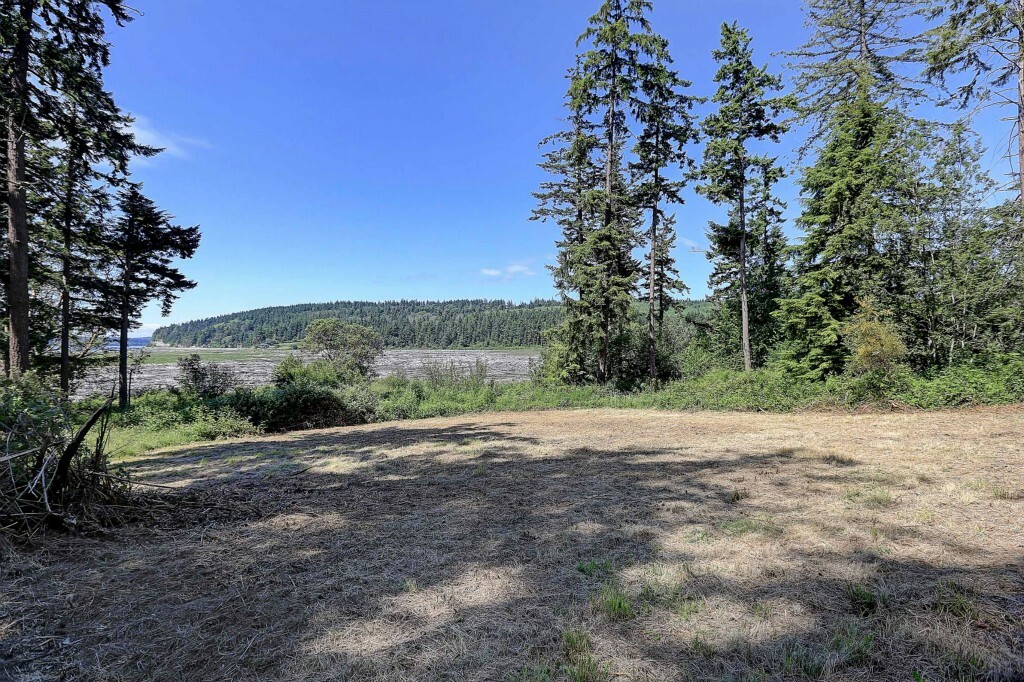 Property Photo:  273 Richmond Lane  WA 98282 