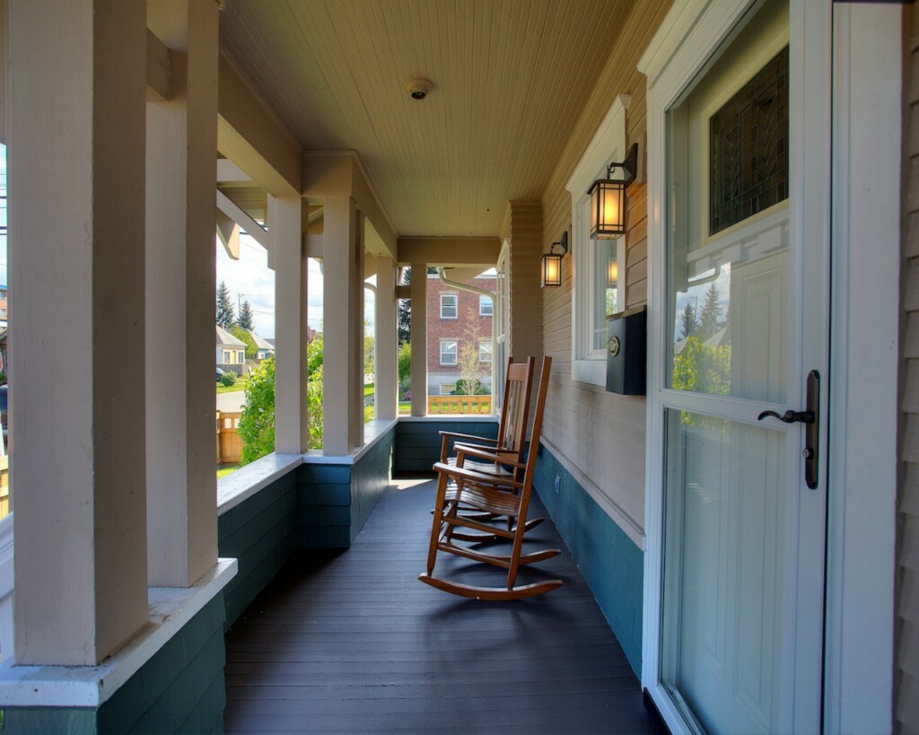 Property Photo: 1124 S Sheridan Ave WA 98405