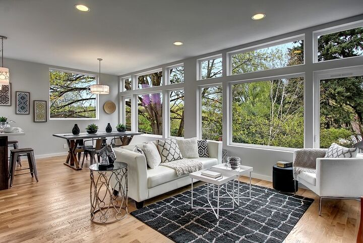 Property Photo: 3312 E Howell St WA 98122