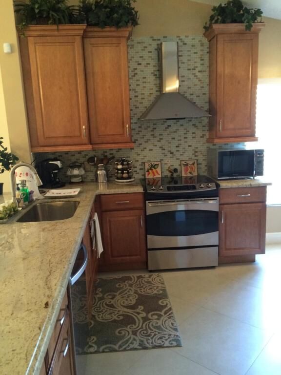 Property Photo:  10804 Bahama Palm Way 202  FL 33437 