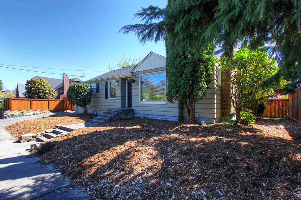 Property Photo: 3055 NW 67th Street WA 98117