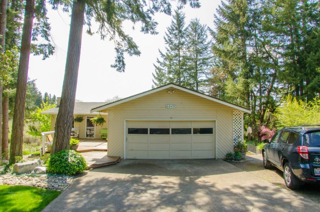 Property Photo: 6849 SE 41st Ave WA 98503
