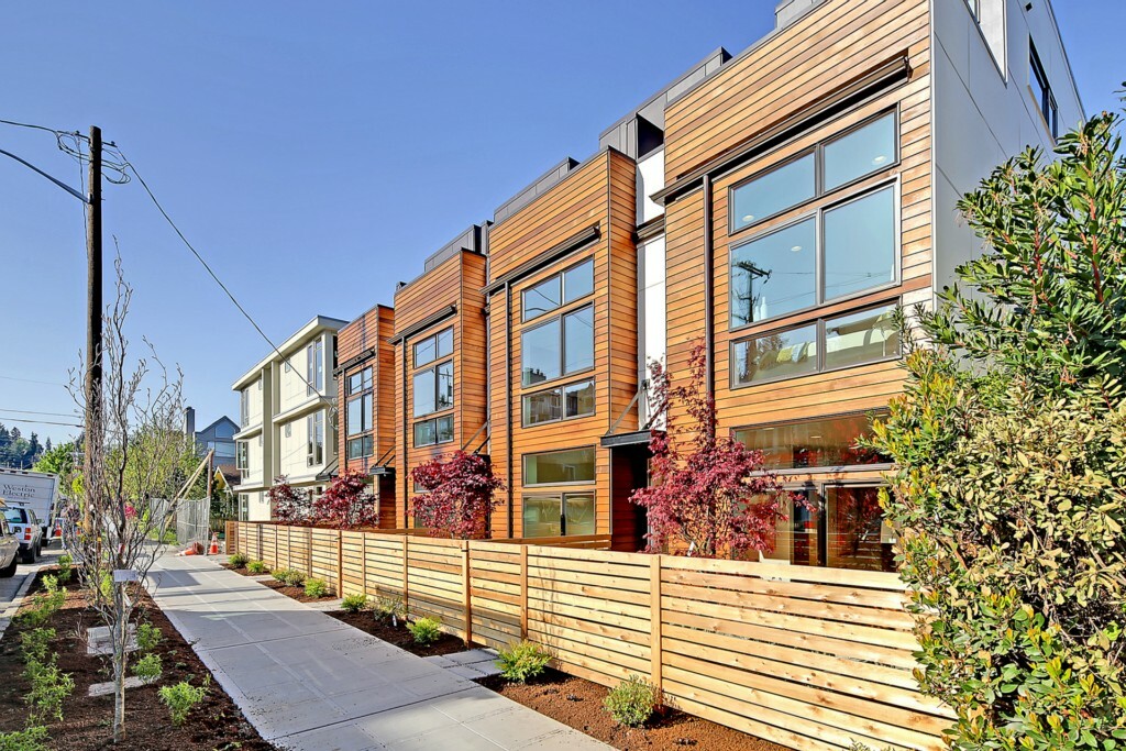 Property Photo:  6911 California Ave SW B  WA 98136 