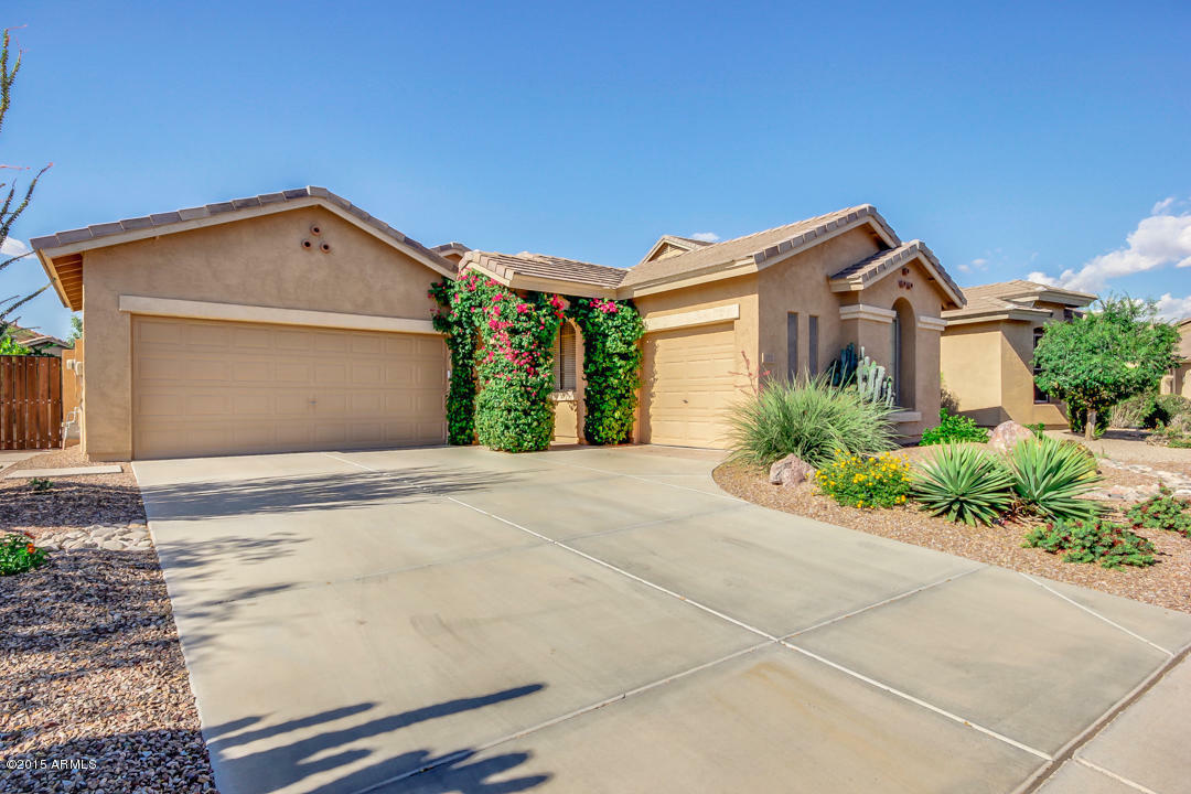 Property Photo:  172 W Hawk Way  AZ 85286 