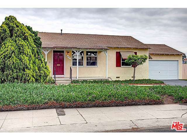 Property Photo:  7874 Boeing Ave  CA 90045 