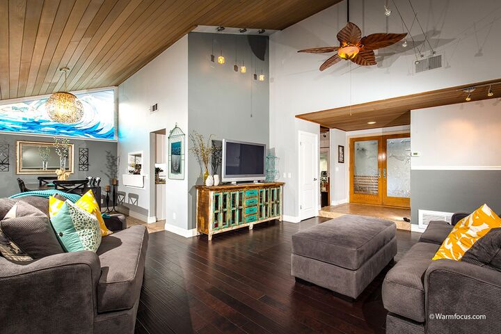 Property Photo:  1042 Silver Stallion Dr  CA 92081