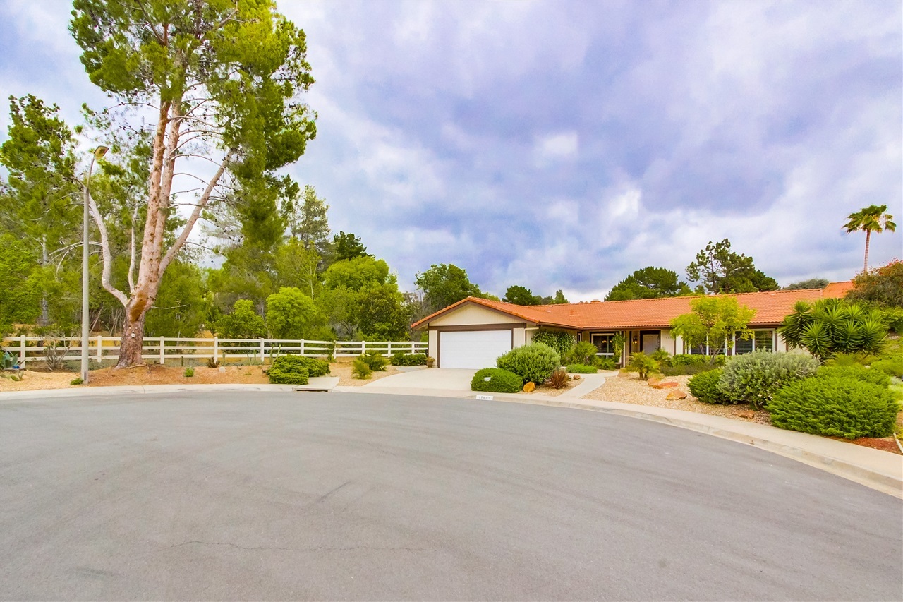 Property Photo:  17895 Plaza Valdivia  CA 92128 