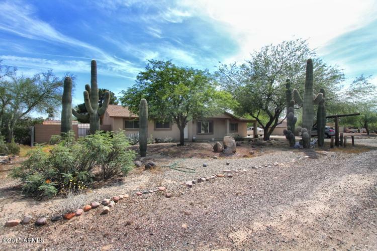 Property Photo:  8825 W Calle Lejos --  AZ 85383 