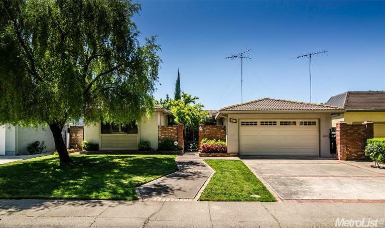 Property Photo:  8524 Bennington Way  CA 95826 