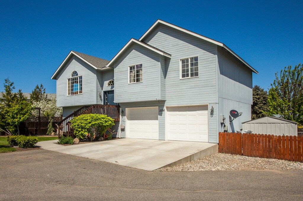 Property Photo:  1594 Pacific Lane  WA 98801 
