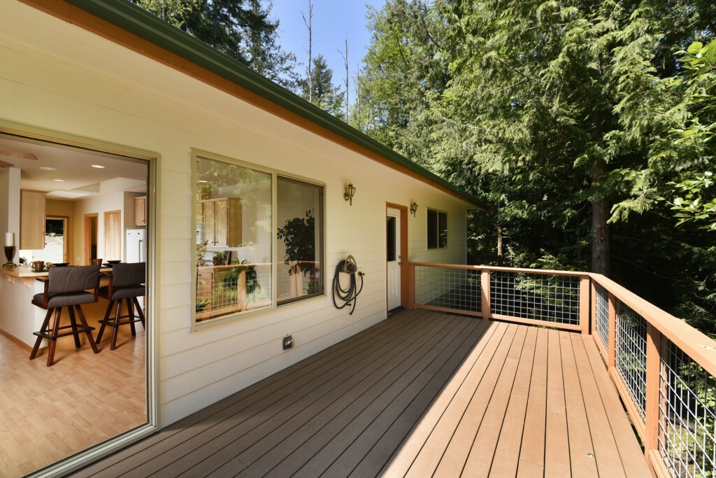 Property Photo:  2940 Cedar Ave  WA 98262 