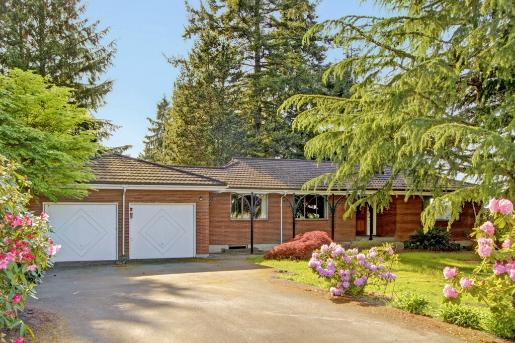 Property Photo:  19857 Marine View Dr SW  WA 98166 