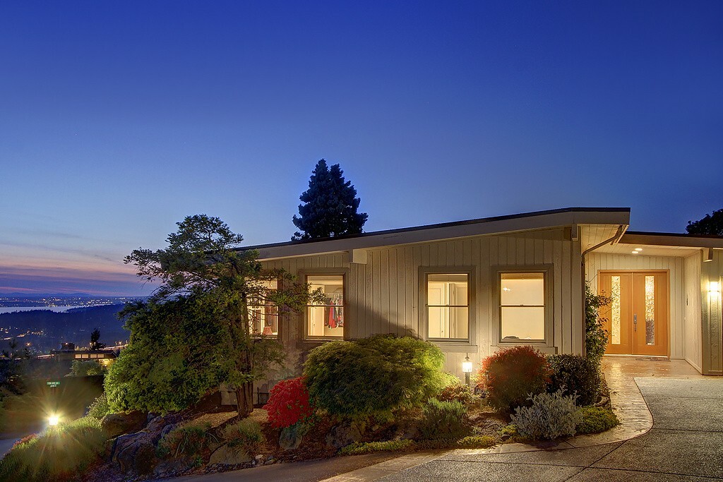 Property Photo: 4400 139th Ave SE WA 98006
