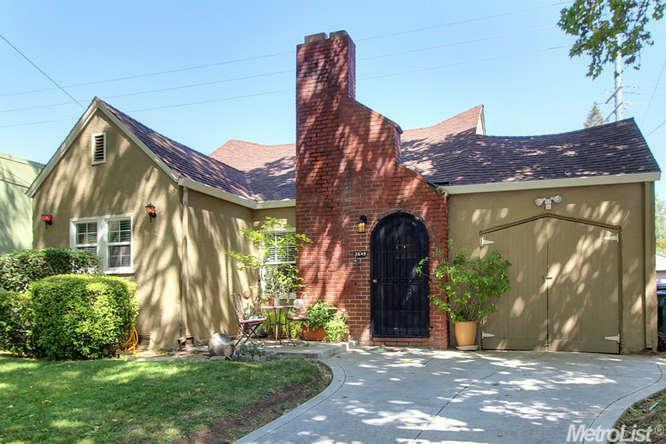 Property Photo:  2649 Freeport Boulevard  CA 95818 