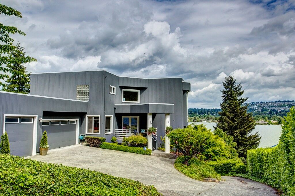 Property Photo: 4122 100th Ave SE WA 98040