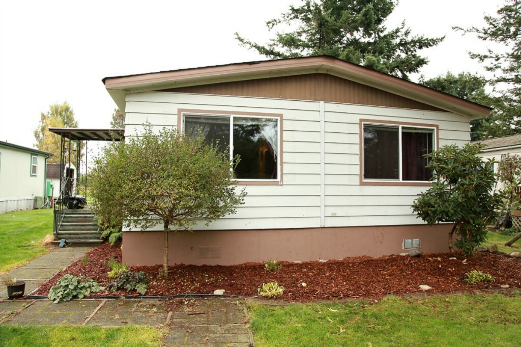 Property Photo:  1014 Smith Rd 7  WA 98226 