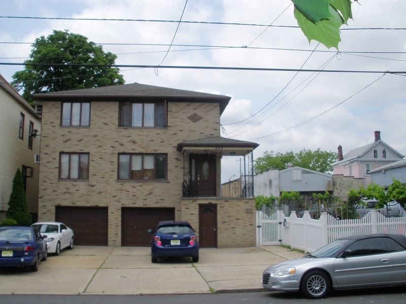 Property Photo:  240 Marshall St 2  NJ 07206 