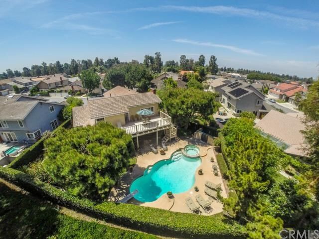 Property Photo: 7 Dorchester W CA 92620