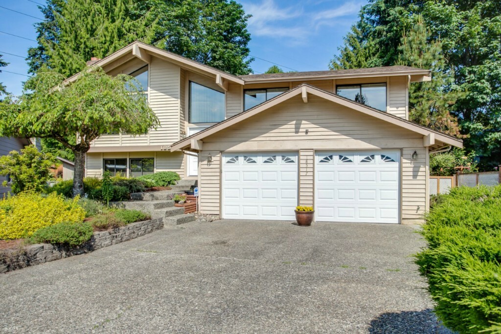 Property Photo:  18517 134th Ave SE  WA 98058 