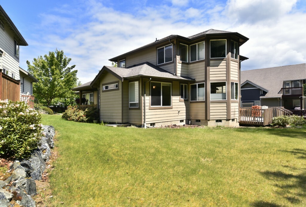 Property Photo:  4042 Springland Ct  WA 98226 