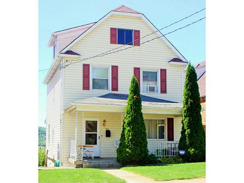 Property Photo: 2027 Victoria PA 15068