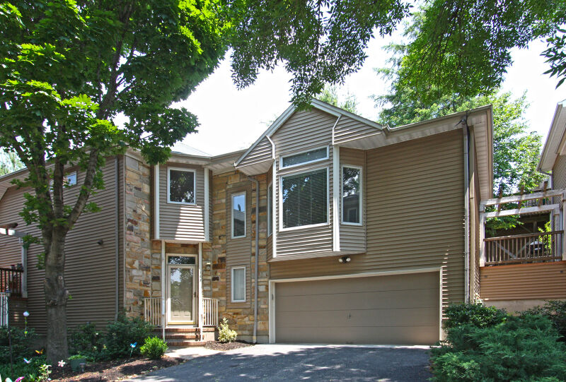 Property Photo:  165 Clarken Dr  NJ 07052 