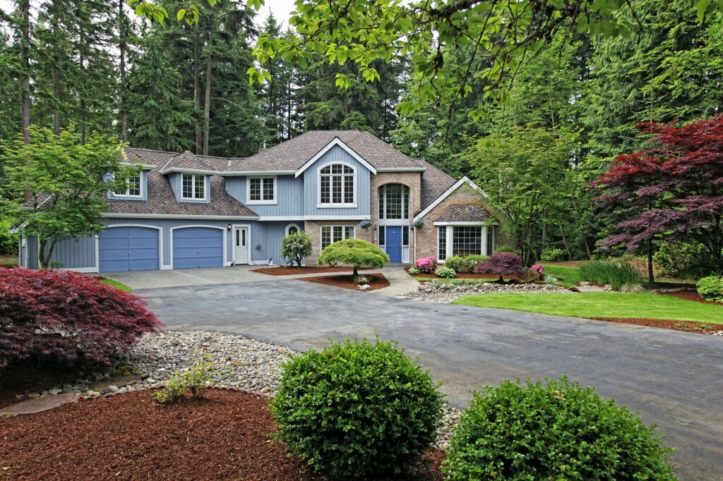 Property Photo:  21633 NE 76th St  WA 98053 