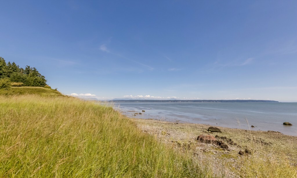 Property Photo: 0 Barnum Point Rd WA 98282