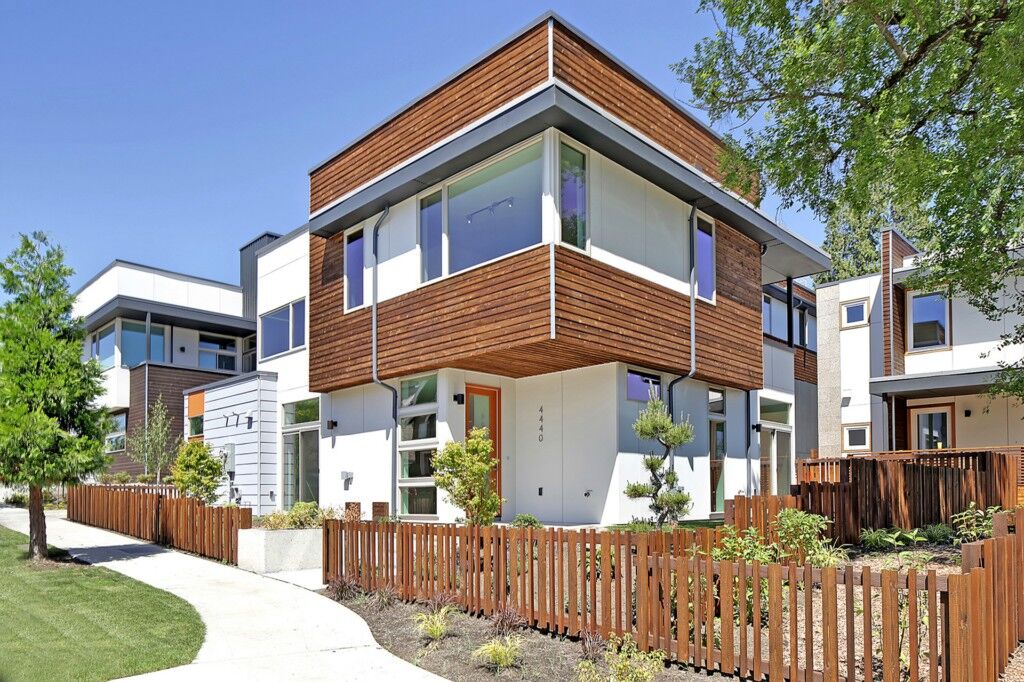 Property Photo:  4440 Renton Ave S  WA 98108 