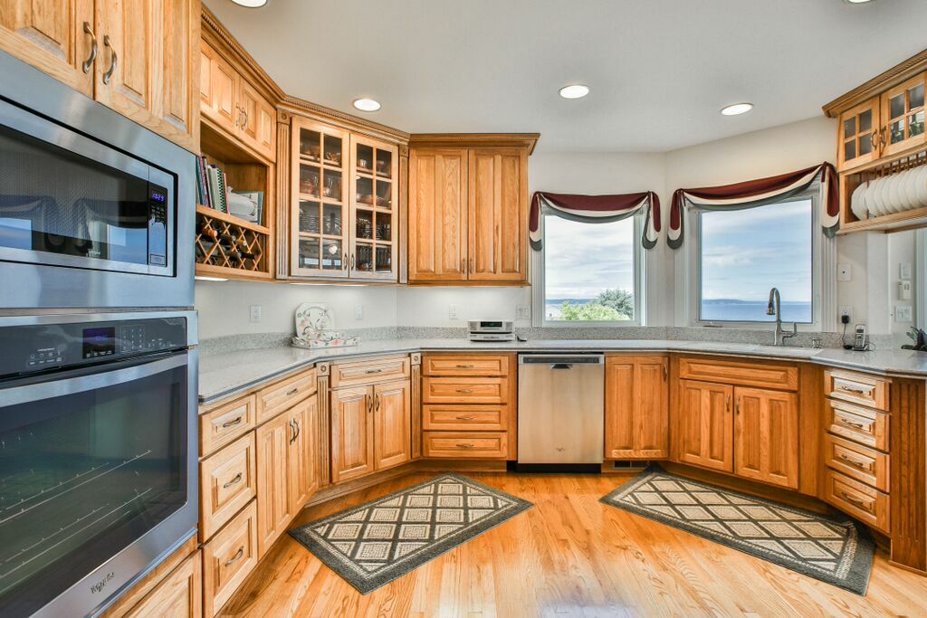 Property Photo: 1053 Shorecrest Place WA 98282