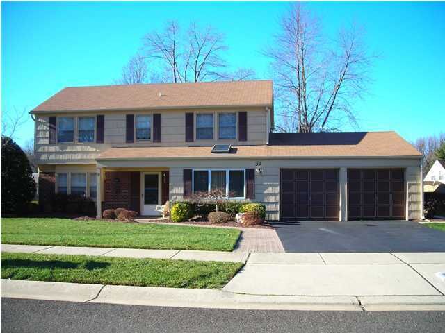 Property Photo:  