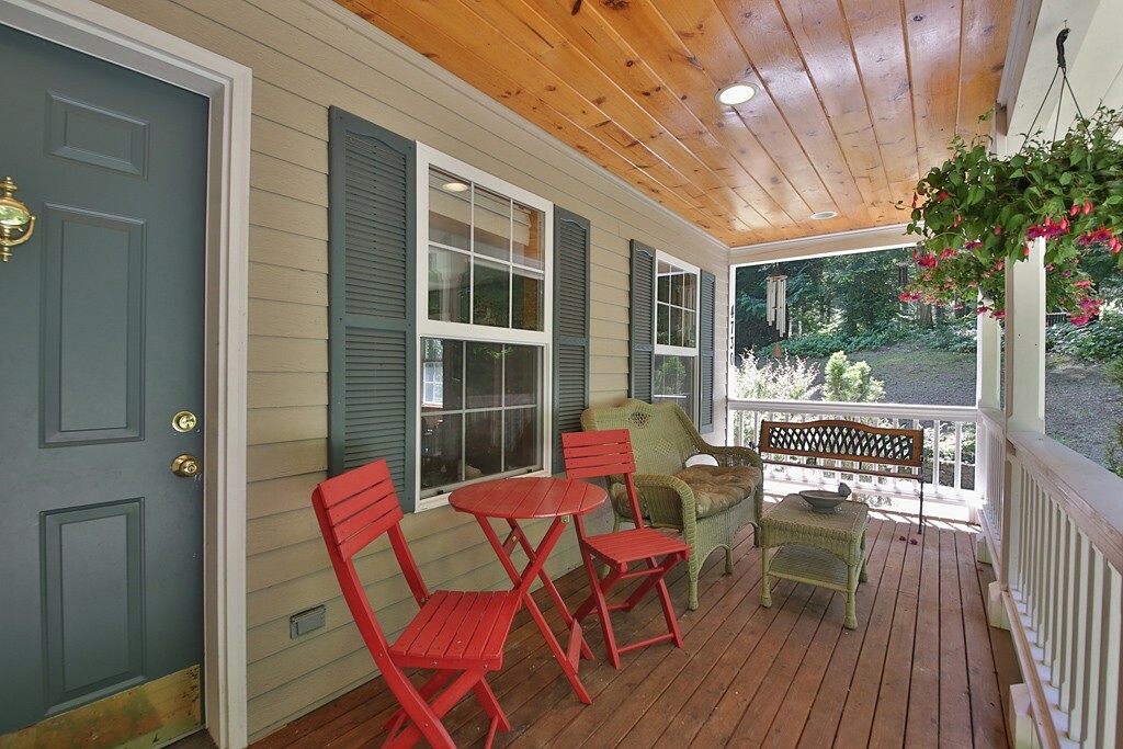 Property Photo:  4730 Pinewood Cir  WA 98260 