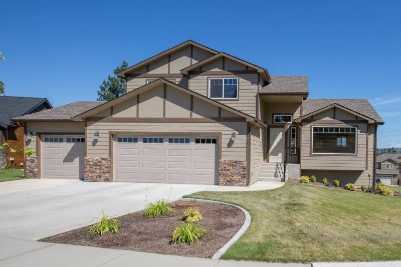 Property Photo: 10807 N Navaho Dr WA 99208