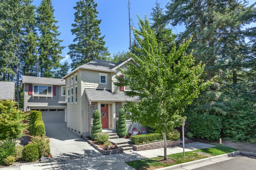 Property Photo:  18322 NE 111th St  WA 98052 