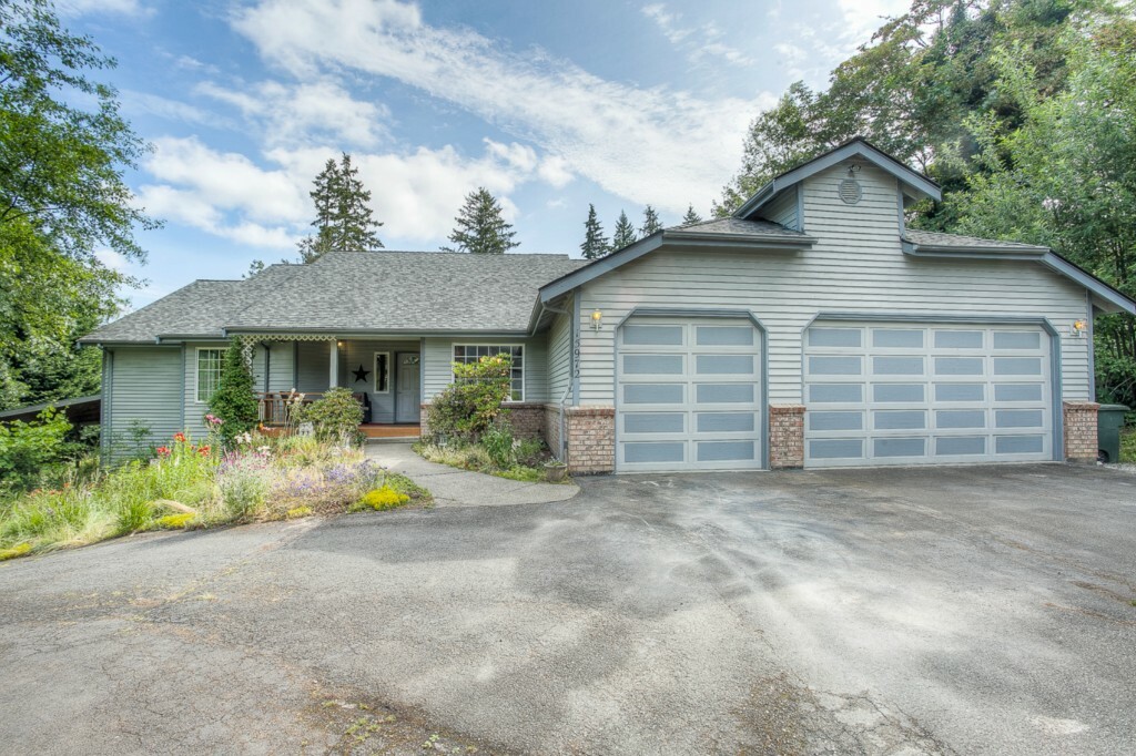 Property Photo:  15972 82nd Place NE  WA 98028 