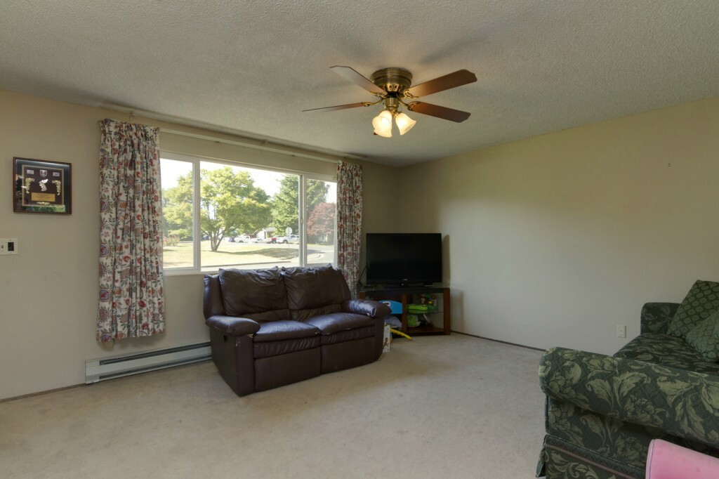 Property Photo: 710 Boblett St WA 98230