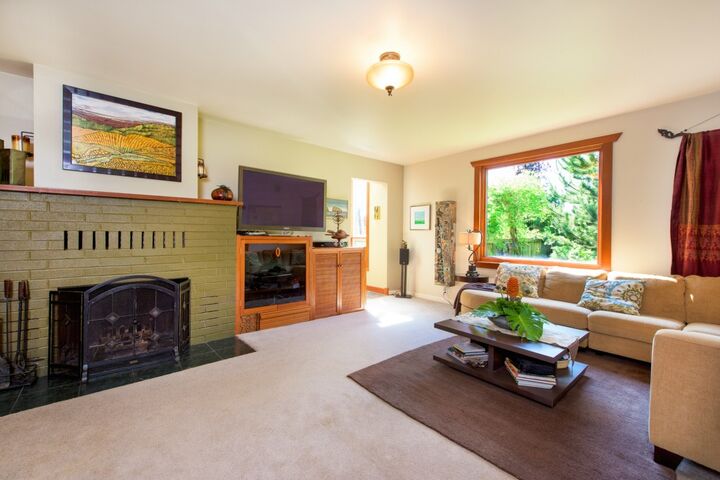 Property Photo:  370 Royer Rd  WA 98220 