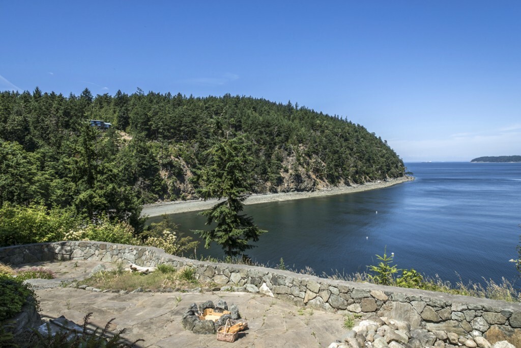 Property Photo: 7805 Evergreen Lane WA 98221