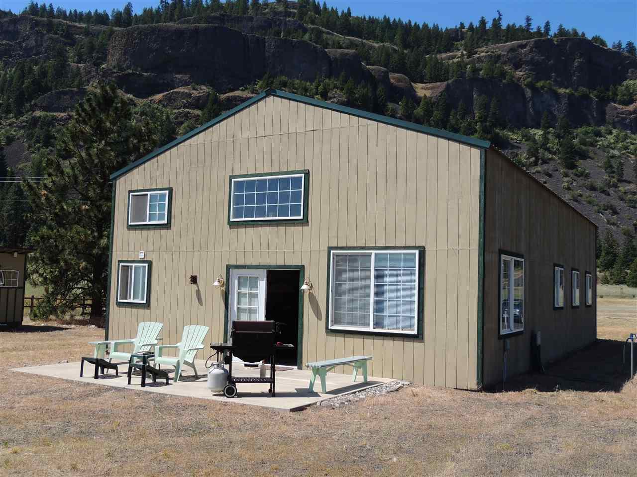 Property Photo:  39954 N Sterling Valley Rd  WA 99147 