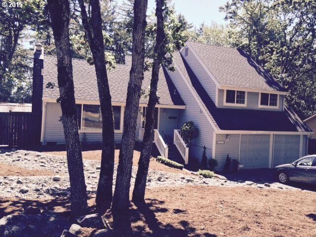 Property Photo:  4081 Brae Burn Dr  OR 97405 